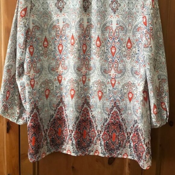Long sleeve, Red/Blue paisley motif blouse, polyester, size M, Excellent ! - Picture 6 of 7